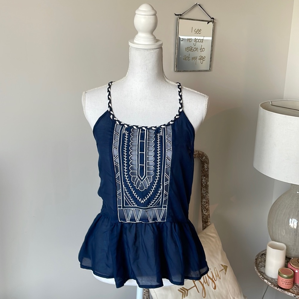 Sheer Design Blue. Top